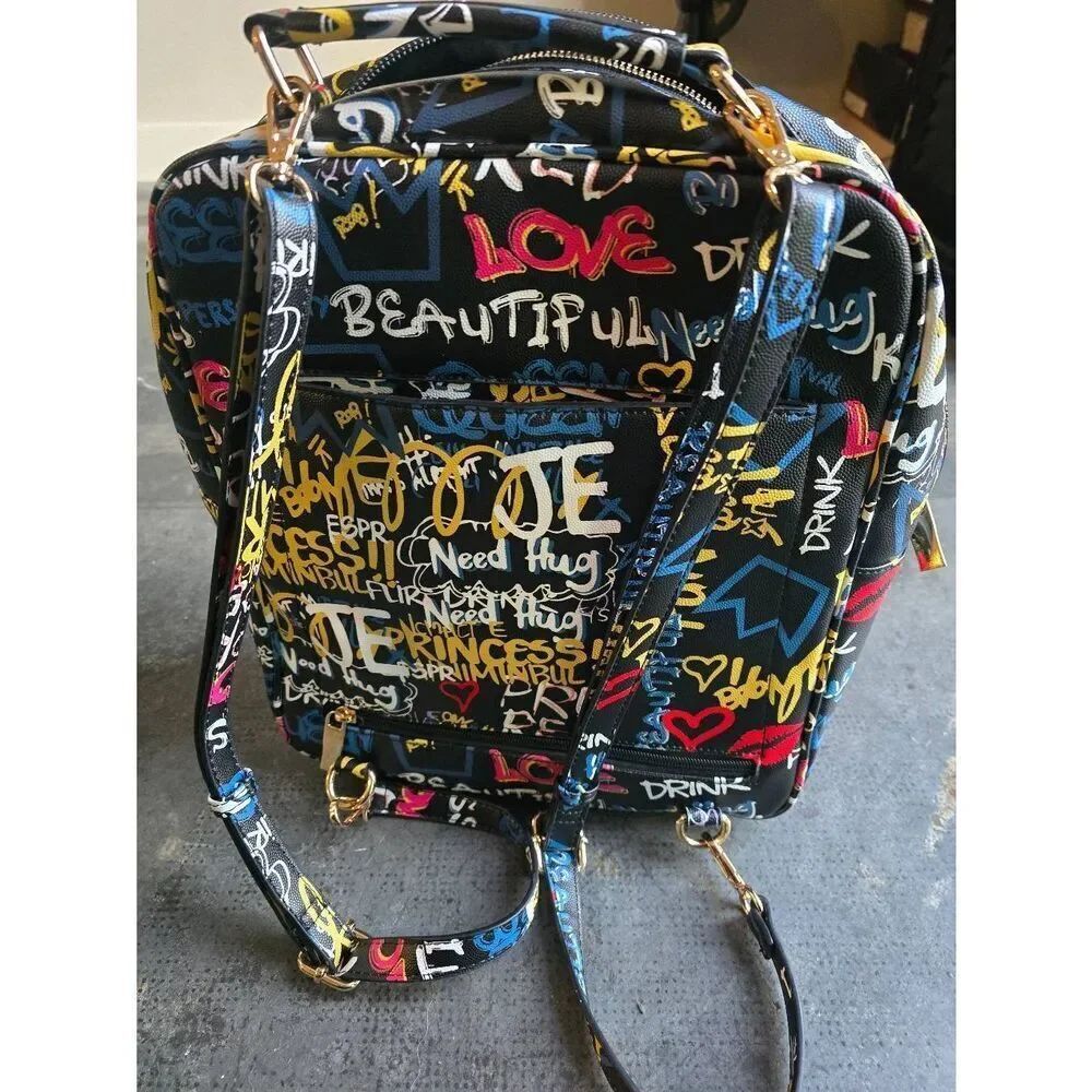 Graffiti Backpack - Picture 9 of 9